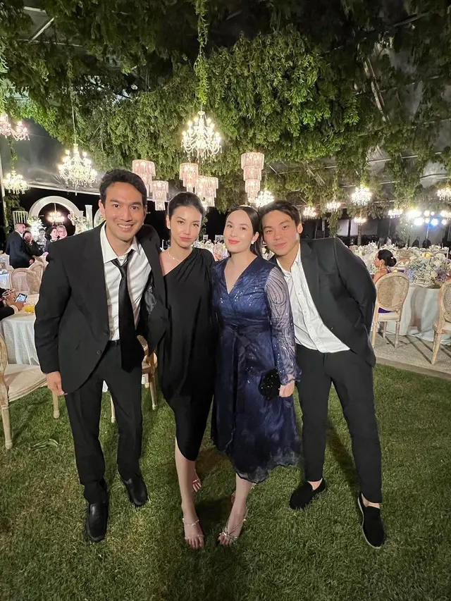 [Fimela] Penampilan suami Velove Vexia