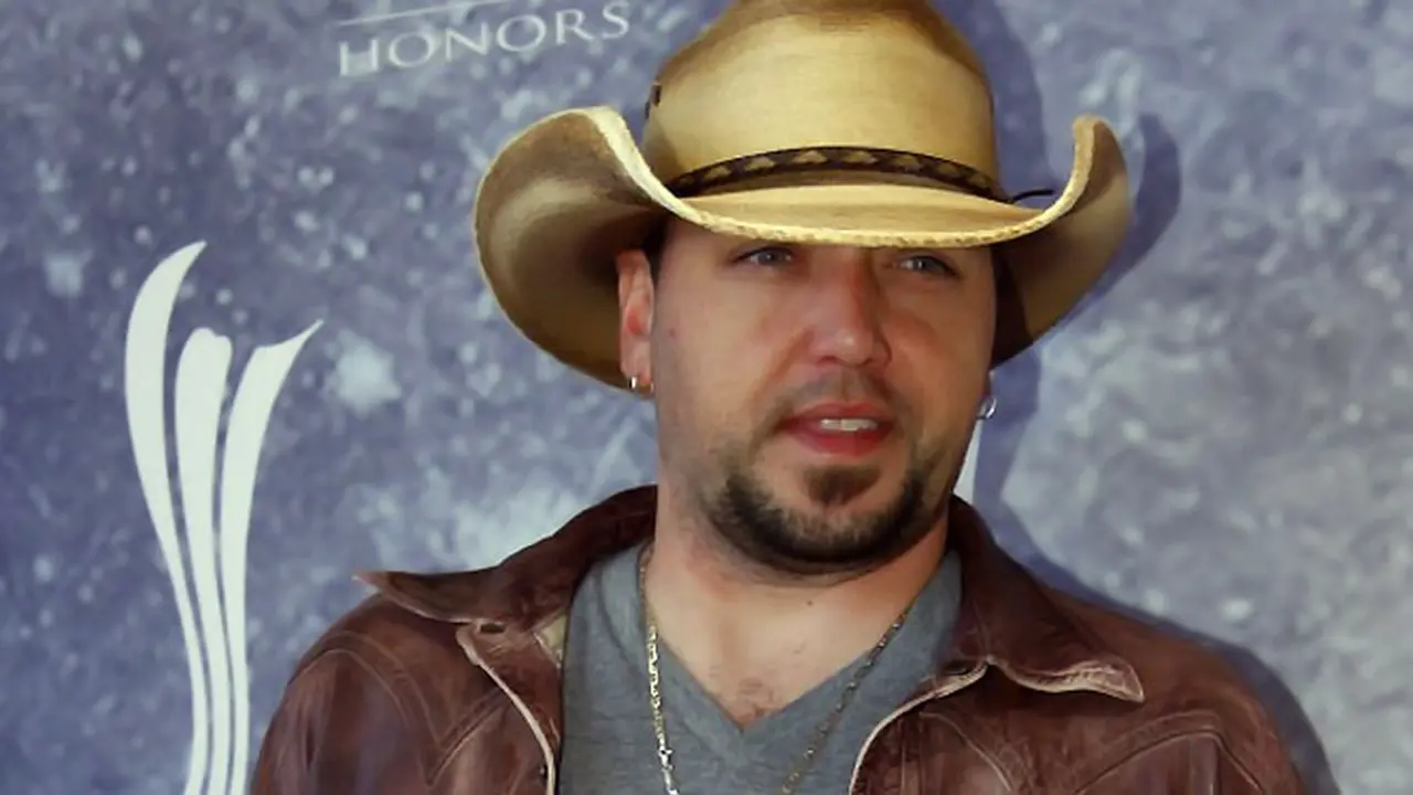 jason-aldean-131029b.jpg