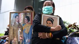 Jenazah Ratu Sirikit Kitiyakara akan disemayamkan di Grand Palace, Bangkok selama setahun sebelum dikremasi. (Chanakarn Laosarakham/AFP)