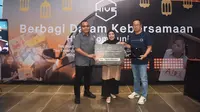 Komunitas HIVE Tebar Kebaikan, Beri Donasi untuk Anak Yatim Disabilitas