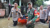 Polres Metro Depok Siapkan Personel dan Bantuan untuk Atasi Dampak Banjir