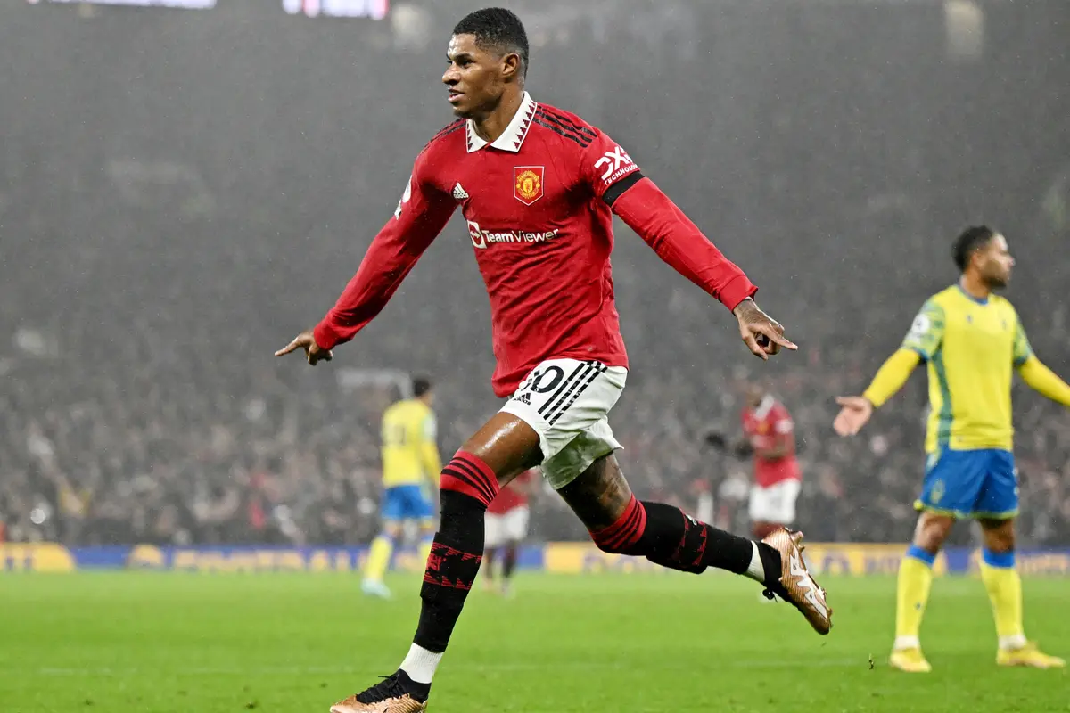 Foto: Aksi Marcus Rashford saat Membawa MU Menggilas Nottingham Forest di Liga Inggris