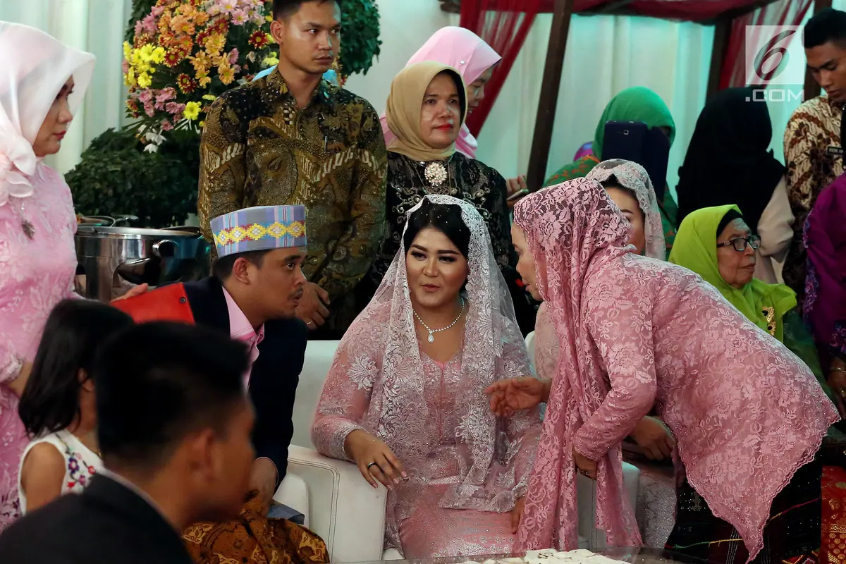 Bermahkota Bulang Mandailing, Kahiyang Diberi Marga Siregar
