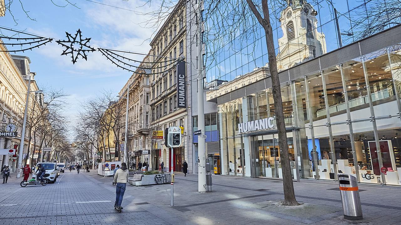 FOTO: Kasus COVID-19 Meningkat, Austria Lockdown Tiga Pekan