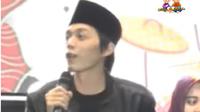 Gus Iqdam memberikan sambutan di Harlah Sabilu Taubah yang ke-5 (SS: YT Short @ Sholeh-sholehah)