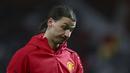 Bintang Manchester United, Zlatan Ibrahimovic merupakan salah satu pemain yang masa kontraknya berakhir pada musim panas 2017 ini. Ibrahimovic tercatat menjalin kerjasama dengan Setan Merah hingga 30 Juni 2017. (AP/Dave Thompson)