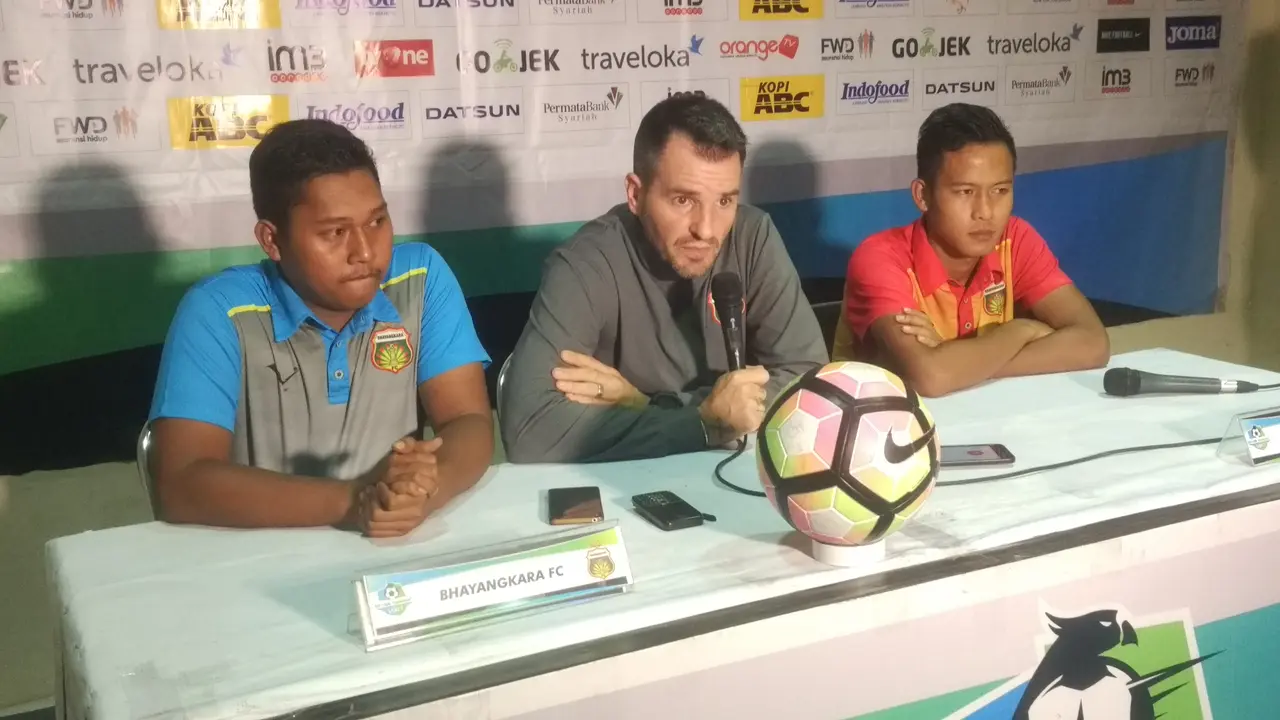 Pelatih Bhayangkara FC Simon McMenemy