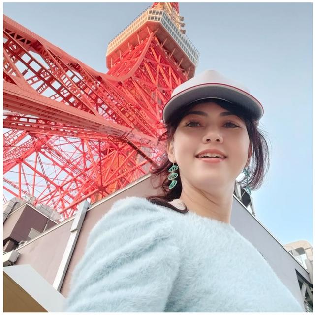 Jarang Tersorot, Ini 6 Potret Terbaru Dewi Lastmi AFI yang Dinikahi Pria Jepang