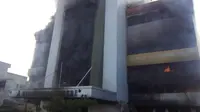 Gedung Medan Plaza Terbakar, 30 Mobil Pemadam Dikerahkan