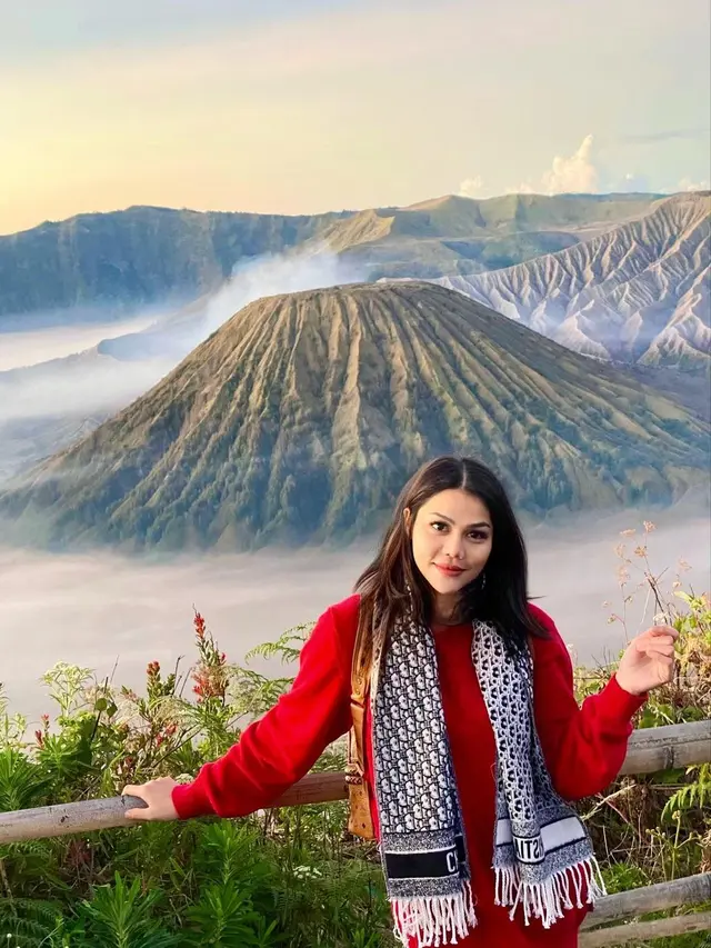 7 Potret DJ Katty Butterfly dan Anak Liburan ke Gunung Bromo, Mengaku Kagum