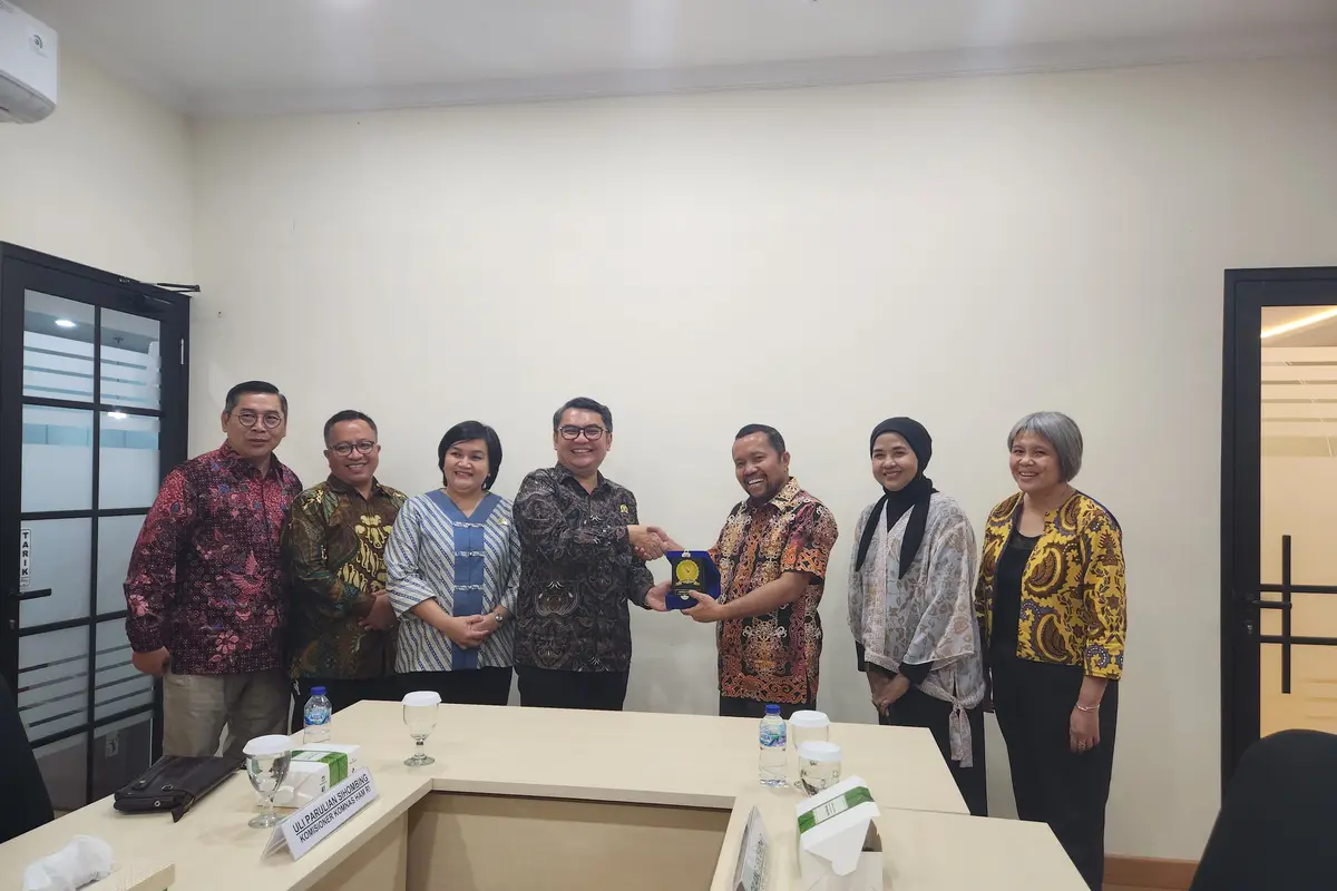 Komnas HAM menerima kedatangan perwakilan EMTEK Grup di Kantor Komnas Ham, kawasan Menteng, Jakarta Pusat. Sejumlah rencana kerja sama dibahas dalam pertemuan tersebut. (Liputan6.com/Fachrul Rozie)