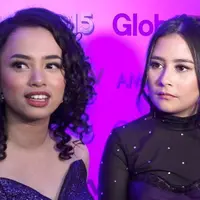 Sukses berduet, Prilly dan Wizzy saling melempar pujian terhadap suara masing-masing.