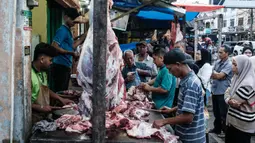 Menjelang bulan Ramadan 1446 H, kebutuhan daging di Banda Aceh mengalami lonjakan. (YASUYOSHI CHIBA/AFP)