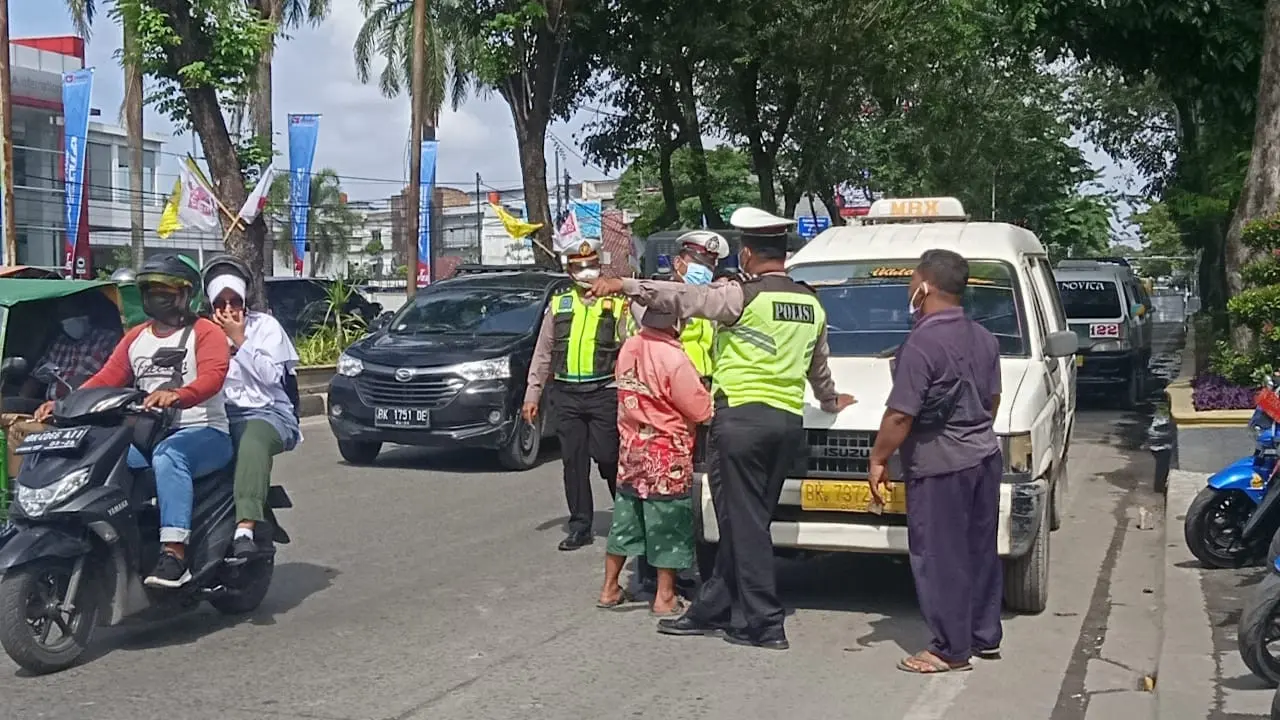 Razia Angkot di Medan