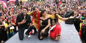 Penggemar Bollywood di Indonesia senang bukan main ketika kedatangan sang idola. Pemeran serial TV Thapki, Jigyasa Singh bertandang ke Indonesia selama dua hari, tepatnya tanggal 27-28 Januari 2017. (Bambang E. Ros/Bintang.com)