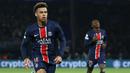 Keunggulan Aston Villa tidak bertahan lama. Empat menit berselang, Paris Saint-Germain mencetak gol penyeimbang berkat tembakan keras Desire Doue dari luar kotak penalti. Skor imbang 1-1 bertahan hingga akhir babak pertama. (FRANCK FIFE/AFP)