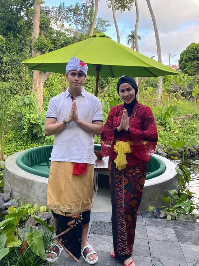 Momen liburan Venna Melinda di Bali. (Sumber: Instagram/vennamelindareal)