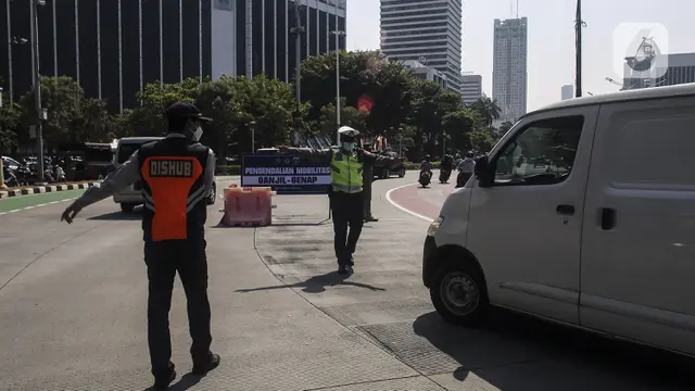 FOTO: Hari Pertama Pemberlakuan Ganjil Genap di Jakarta
