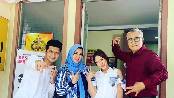 Aditya Zoni dan Pemain Cinta Karena Cinta (Sumber: Instagram/adjiepangestu/