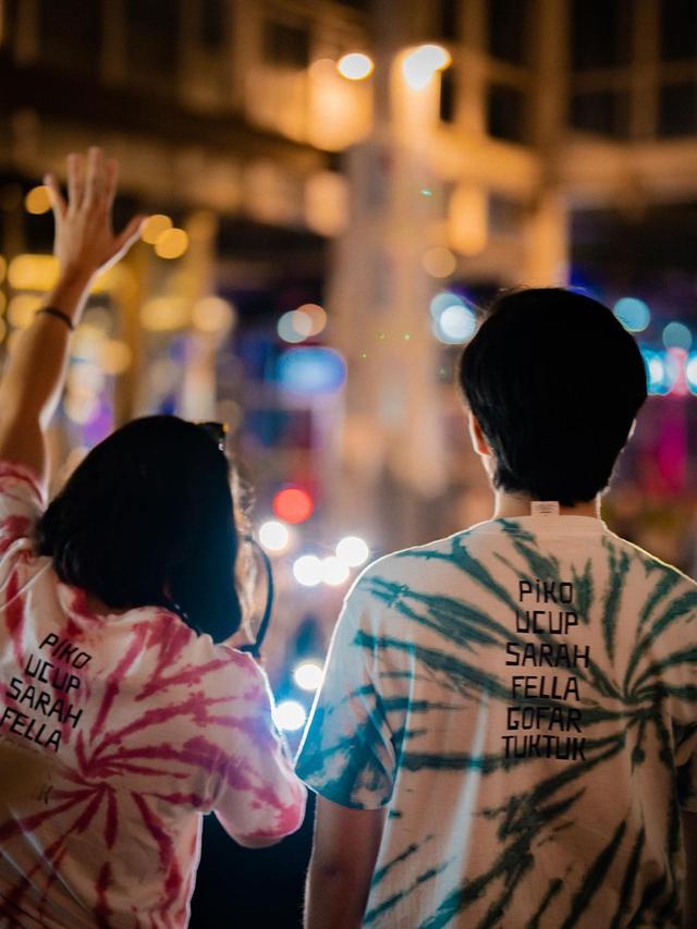 6 Potret Iqbaal Ramadhan dan Angga Yunanda di Gala Premiere Mencuri Raden Saleh