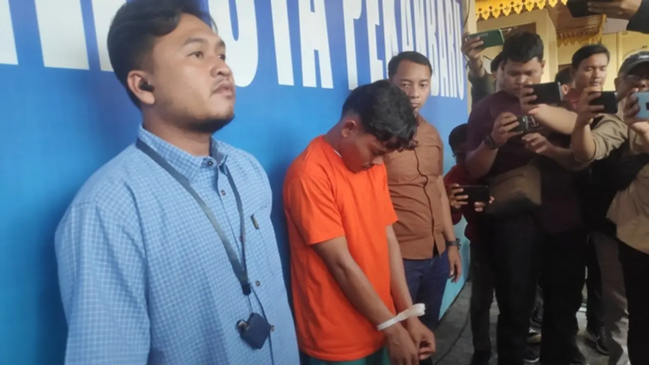 Pelaku pelecehan seksual terhadap pasien di rumah sakit islam swasta di Pekanbaru.