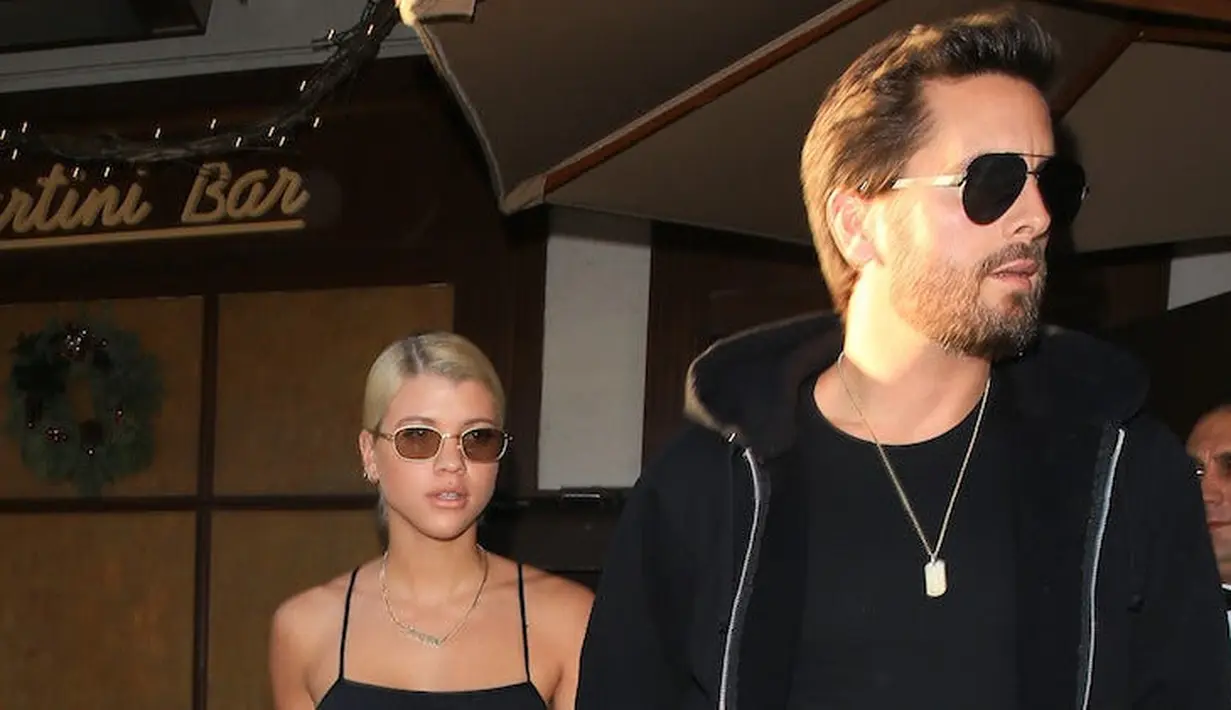 Dilansir dari HollywoodLife, Scott menginginkan anak dari Sofia Richie. (Life & Style)