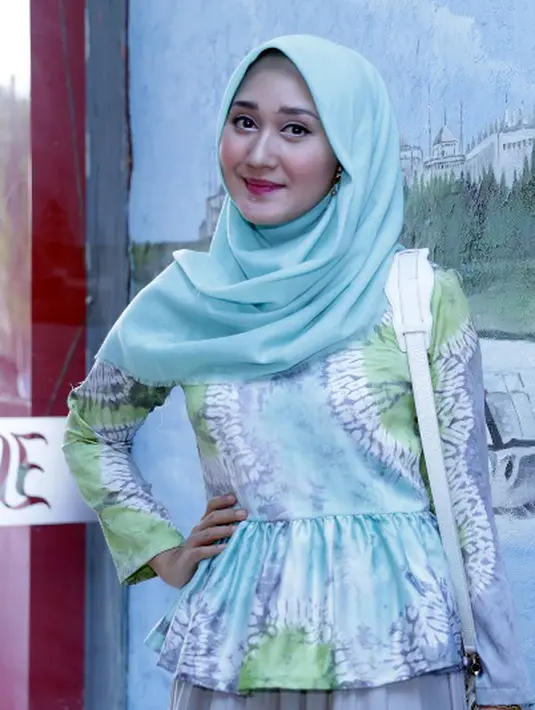 Dian Pelangi juga ikut bermain di 99 Cahaya di Langit Eropa. (Galih W. Satria/Bintang.com)