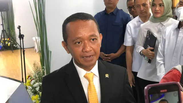 Menteri Investasi Bahlil Lahadalia mengaku enggak menyebut nama Tom Lembong dalam paparan realisasi investasi Indonesia