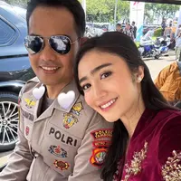 Lihat di sini gaya Febby Rastanty saat dampingi suami di HUT Bhayangkara ke-79. [@febbyrastanty].