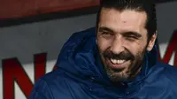 Gianluigi Buffon resmi berusia 40 tahun (MIGUEL MEDINA / AFP)