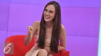 Shandy Aulia saat menjadi bintang tamu 'Dear Haters' di SCTV Tower, Jakarta, Kamis (25/8/2016). (Liputan6.com/Gempur M Surya)
