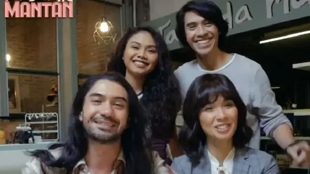 Demi Peran di Film Barunya, Ini 6 Potret Reza Rahadian Berambut Gondrong
