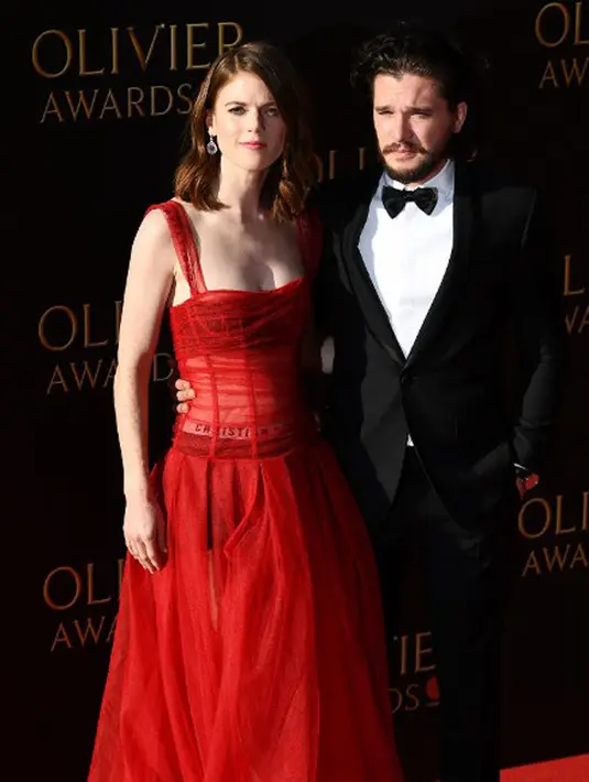 Meskipun sudah mengumumkan soal pertunangannya, namun hingga kini belum ada kabar mengenai pernikahan Kit Harington dan Rose Leslie. Namun, doa dan harapan baik selalu datang dari orang-orang terdekatnya. (AFP/Justin Tallis)