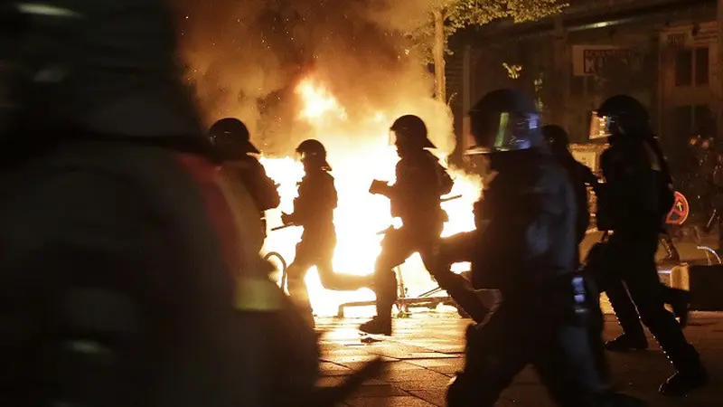 Unjuk rasa diwarnai kekerasan terjadi jelang pembukaan KTT G20 di Hamburg, Jerman.