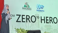 Founder Lapis Kukus Pahlawan Rizka Wahyu Romadhona, saat menjadi pembicara dalam workshop pada rangkaian acara Surabaya Smart City 2022 di Surabaya. (Dian Kurniawan/Liputan6.com)