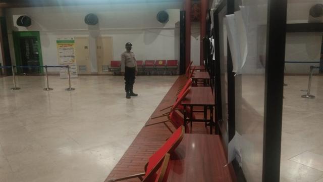 Pelarangan Mudik Hari Pertama, Terminal 2 Bandara Soekarno-Hatta (Soetta) Sepi.