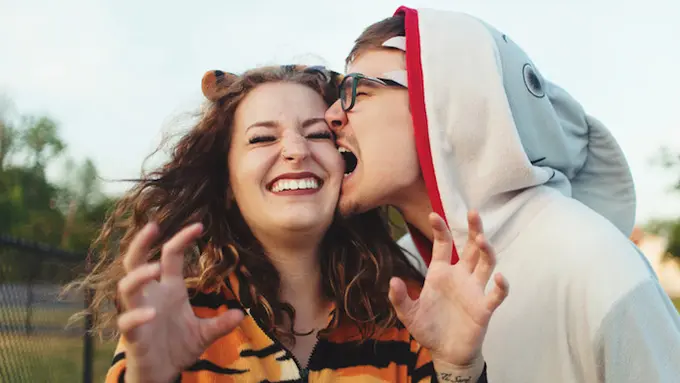 [Bintang] 3 Zodiak yang Kalau Jatuh Cinta Kelakuannya Konyol