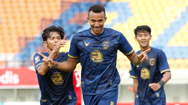 Persela Lamongan Bermain Imbang Atas Persik Kediri 2-2