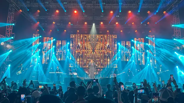 Konser Selebrasi 3 Dekade Perjalanan Cinta Ari Lasso Menggetarkan Ribuan Penggemar di Solo. (ist)