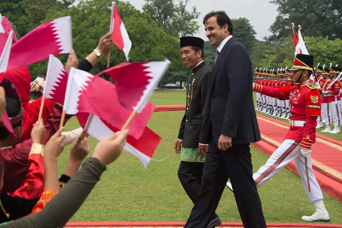 Presiden Jokowi Temani Emir Qatar Tanam Pohon Eboni di Istana Bogor