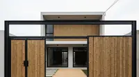 15 Desain Depan Rumah Sederhana Tapi Mewah 2025, Teras &amp; Gerbang Minimalis Jadi Elegan