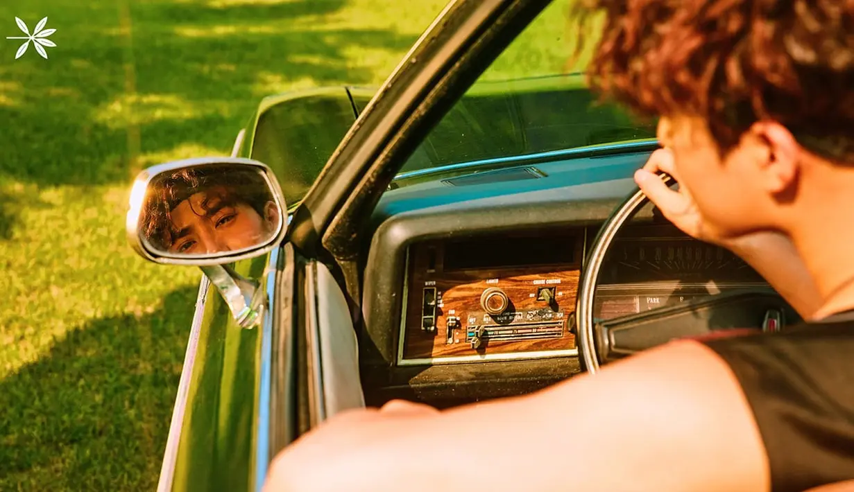 Idol kelahiran 22 Mei 1991 ini menceritakan pengalamannya menulis lirik lagu untuk pertama kalinya. Ia juga menceritakan bagaimana ia berdiskusi dengan Jang Jae In untuk kolaborasi itu. (Foto: Soompi.com)