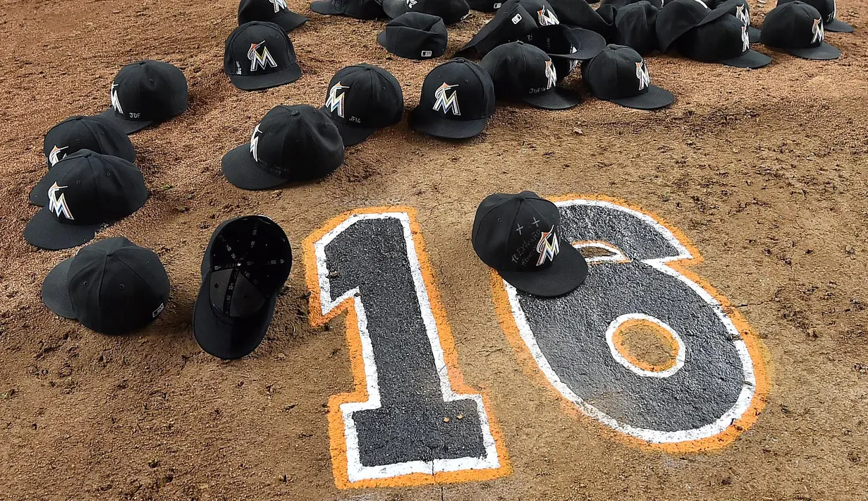 Seorang pemain Miami Marlins bernomor punggung 16, Jose Fernandez meninggal dunia akibat motor bot yang ditumpanginya menabrak bebatuan di Pantai Miami, Florida, AS, Senin (26/9). (Reuters/ Jasen Vinlove/ USA TODAY Sport)