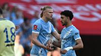 Erling Haaland masuk menggantikan Omar Marmoush saat laga Manchester City menghadapi Southampton pada semifinal Piala FA 2025/2026, Sabtu (25/4/2026) malam WIB. (AFP / Adrian Dennis)