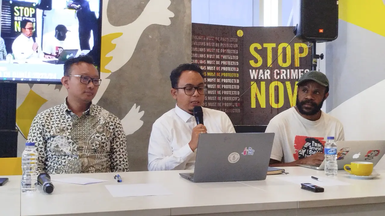 Deputi Direktur Amnesty International, Wirya Adiwena