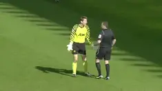 Aksi memikat Luis Suarez saat masih berbaju Liverpool yang dilakukan dengan memperdaya 5 pemain Manchester United pada tahun 2011. Aksinya tersebut berakhir dengan sebuah gol yang dicetak oleh Dirk Kuyt.