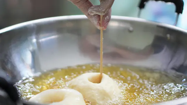 Langkah-Langkah Membuat Chapssal Donut Ala Korea