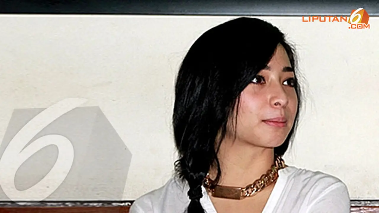 nikita-willy-130720c.jpg