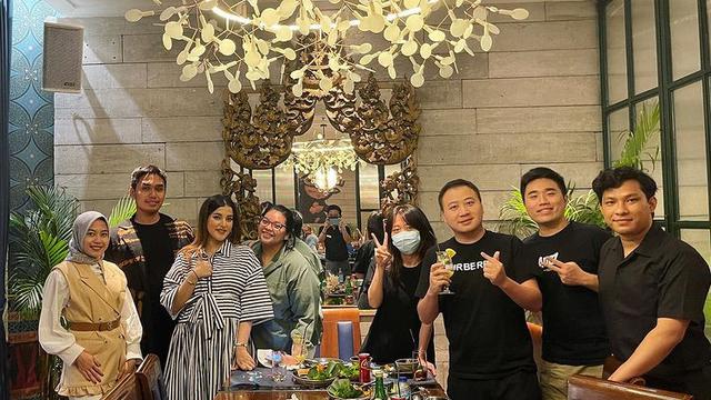 Tasya Farasya dan Manajernya