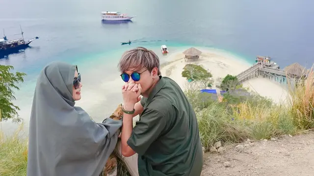 6 Potret Liburan Anisa Rahma dan Anandito Dwis di Labuan Bajo, Romantis